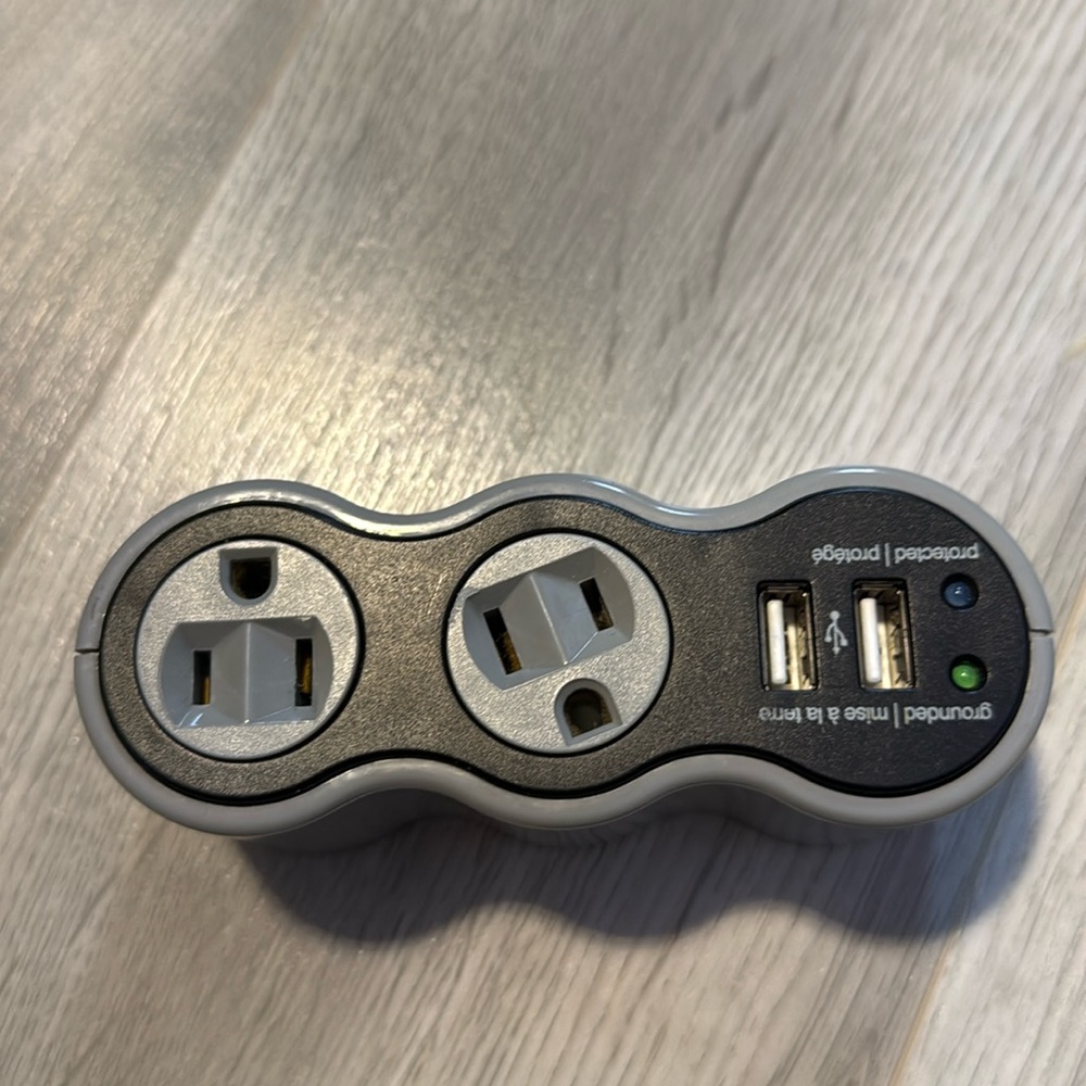 Outlet chargers 2 outlet 2 usb travel
